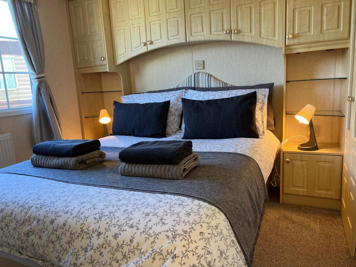 157 Amour Caravan Tywyn Luaran gambar